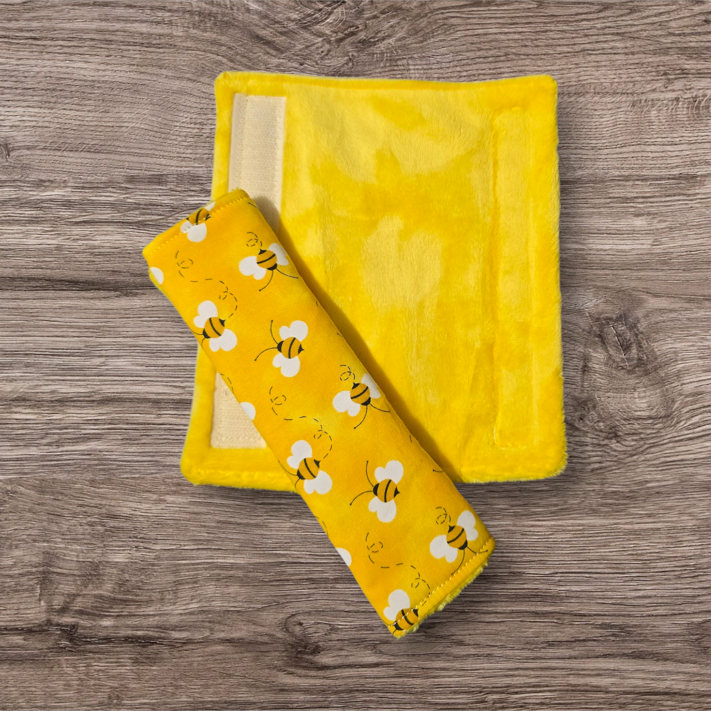 Bees Seatbelt Covers reversable
